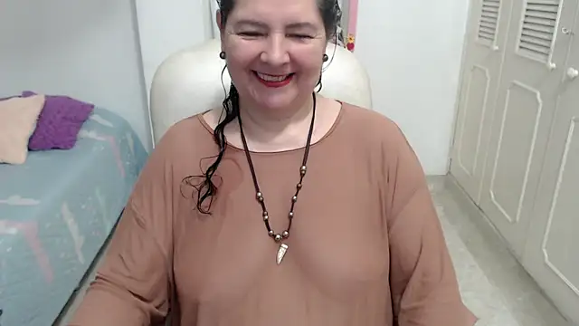 leonela 69 online show from July 19, 2026, 12:19 am