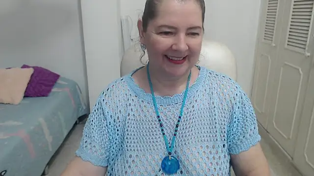 leonela 69 online show from July 10, 2026, 11:27 pm