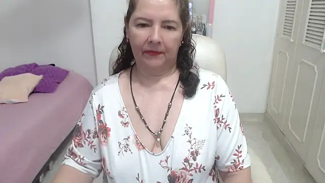leonela 69 online show from July 1, 2026, 9:31 am