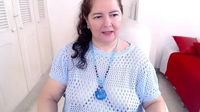 leonela 69 online show from June 20, 2026, 11:37 am