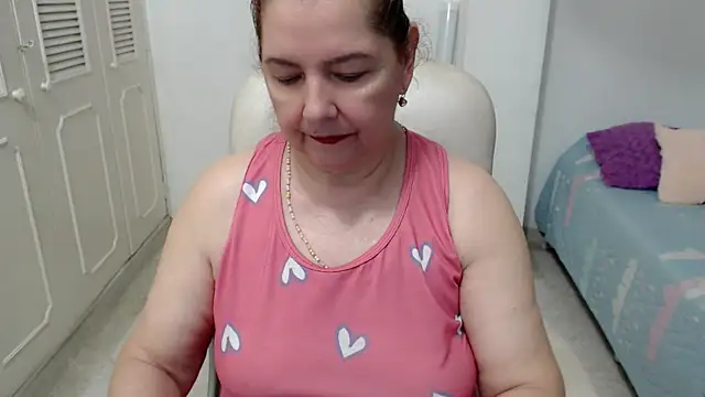 leonela 69 online show from July 31, 2026, 11:13 pm