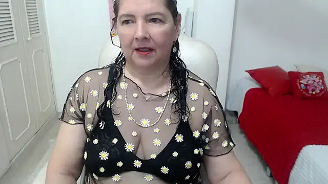 Snapshot of leonela_69 chatting on June 4, 2026, 10:36 pm leonela 69 online show from June 4, 2026, 10:36 pm