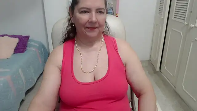 leonela 69 online show from July 14, 2026, 2:05 am