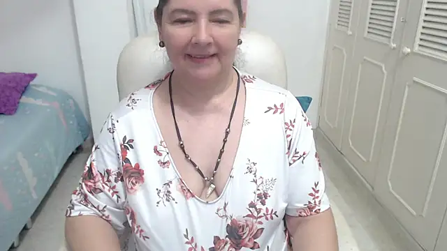 leonela 69 online show from July 15, 2026, 11:50 am