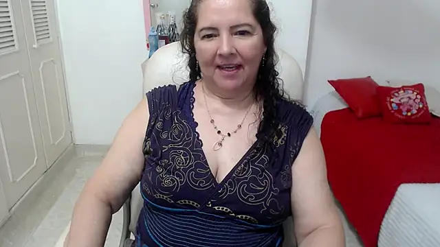 Snapshot of leonela_69 chatting on June 6, 2026, 10:53 am leonela 69 online show from June 6, 2026, 10:53 am