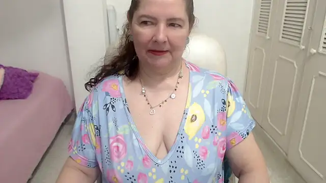 leonela 69 online show from July 9, 2026, 11:26 pm