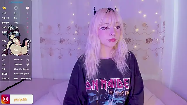 purplelilith3 online show from May 8, 2026, 5:17 pm