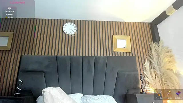 Snapshot of EmiliaRose_ chatting on May 4, 2026, 8:44 pm EmiliaRose online show from May 4, 2026, 8:44 pm