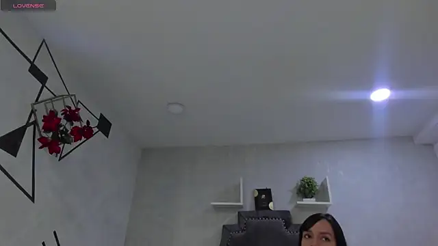 EmiliaRose  online show from November 16, 2025, 8:46 pm