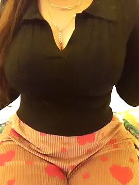 Snapshot of Yaraa3 chatting on December 1, 2025, 10:54 pm Yaraa3 online show from December 1, 2025, 10:54 pm