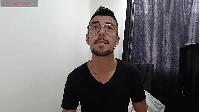 Demian val online show from March 3, 2025, 1:01 pm