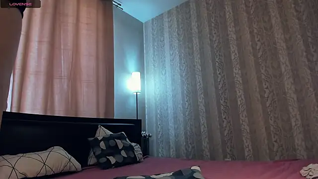 Velvetworld online show from March 14, 2025, 9:35 am