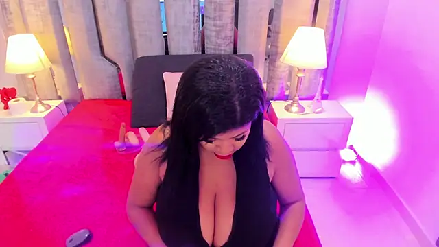 Snapshot of Ciara_Benet chatting on June 19, 2026, 11:49 am Ciara Benet online show from June 19, 2026, 11:49 am