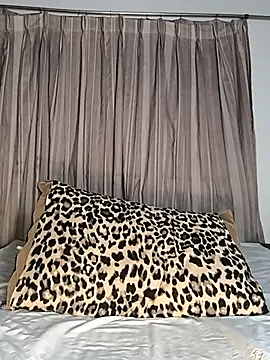 Snapshot of Tiff_Doll chatting on October 17, 2025, 7:37 pm Tiff Doll online show from October 17, 2025, 7:37 pm