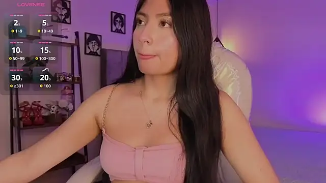 Miller Vanessa  online show from December 18, 2025, 8:45 pm