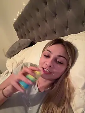 skyemorgan01 online show from March 3, 2026, 12:06 am