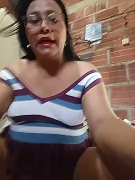 Snapshot of promiscuous-indecent-momm chatting on July 21, 2026, 1:45 pm promiscuous-indecent-momm online show from July 21, 2026, 1:45 pm