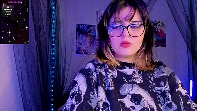 Snapshot of scarleth_shadow chatting on November 26, 2025, 12:10 am scarleth shadow online show from November 26, 2025, 12:10 am