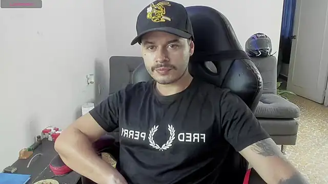 Snapshot of ragnar_lothbrok777 chatting on November 30, 2025, 4:52 pm ragnar lothbrok777 online show from November 30, 2025, 4:52 pm