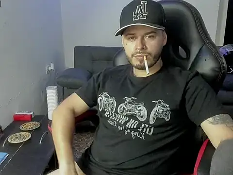 ragnar lothbrok777 online show from February 3, 2026, 10:48 pm