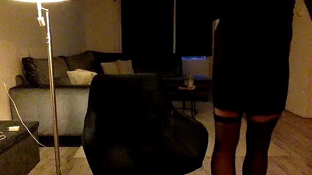 Bleueyez007 online show from April 3, 2026, 6:14 pm