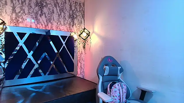 Snapshot of charlotte_bluee chatting on November 27, 2025, 6:52 pm charlotte bluee online show from November 27, 2025, 6:52 pm