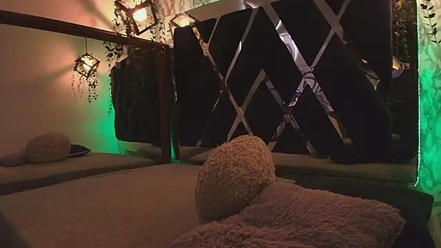 Snapshot of charlotte_bluee chatting on October 29, 2025, 6:51 pm charlotte bluee online show from October 29, 2025, 6:51 pm