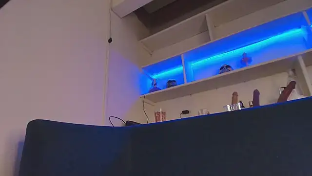 Snapshot of charlotte_bluee chatting on October 19, 2025, 12:19 pm charlotte bluee online show from October 19, 2025, 12:19 pm