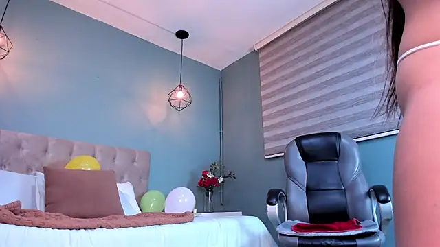 Snapshot of Sky_blue__ chatting on March 11, 2025, 6:08 am Sky blue online show from March 11, 2025, 6:08 am