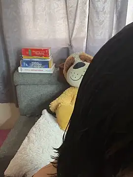 Snapshot of ZafiroKlein chatting on November 10, 2025, 8:36 pm ZafiroKlein online show from November 10, 2025, 8:36 pm