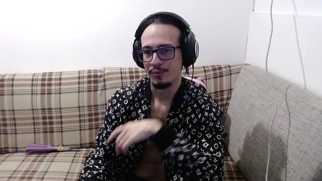 Snapshot of cholitohermoso chatting on June 22, 2026, 3:09 pm cholitohermoso online show from June 22, 2026, 3:09 pm