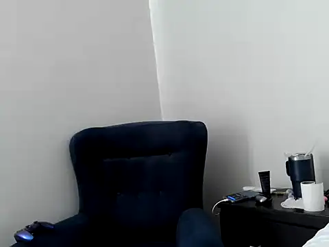 Snapshot of Iscariot19 chatting on February 5, 2026, 9:43 pm Iscariot19 online show from February 5, 2026, 9:43 pm