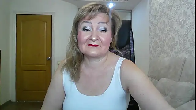 Snapshot of Victoria_secrets_ chatting on October 25, 2025, 6:45 am Victoria secrets online show from October 25, 2025, 6:45 am