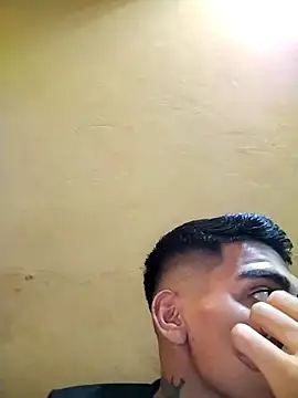 jose2004A- online show from March 23, 2025, 12:04 am