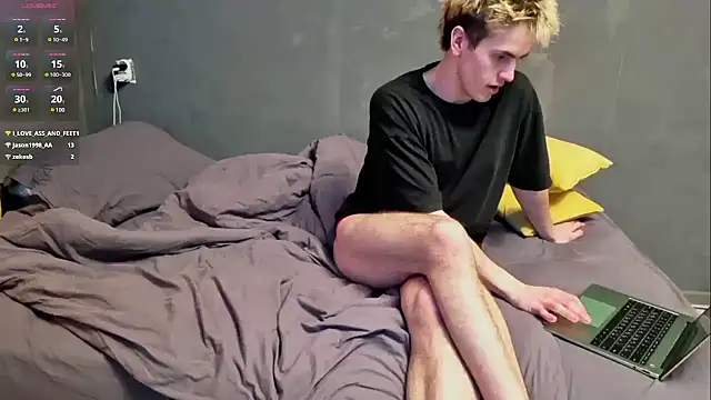 Snapshot of EdwinBlaze chatting on February 15, 2025, 6:12 pm EdwinBlaze online show from February 15, 2025, 6:12 pm