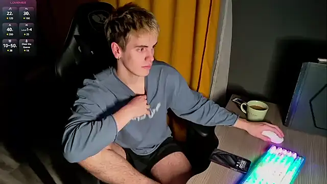 Snapshot of EdwinBlaze chatting on February 13, 2025, 5:11 pm EdwinBlaze online show from February 13, 2025, 5:11 pm