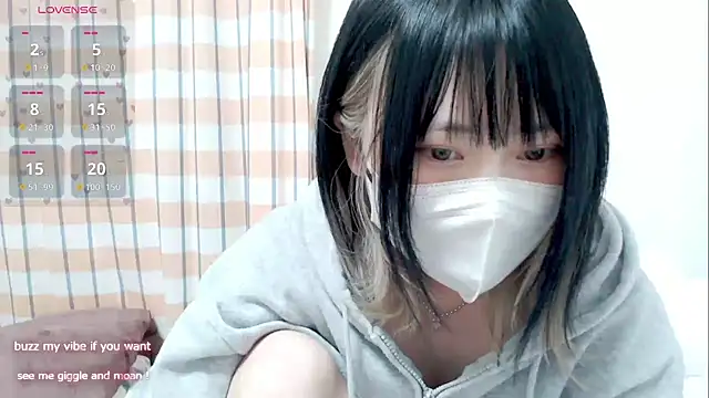 Snapshot of FUYU_rain chatting on October 31, 2025, 12:29 am FUYU rain online show from October 31, 2025, 12:29 am