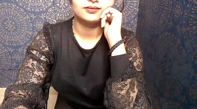 Snapshot of megancatluna chatting on March 21, 2025, 5:43 am megancatluna online show from March 21, 2025, 5:43 am