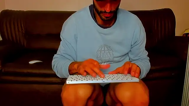 sexyhotmusclesforyou1 online show from November 29, 2025, 9:26 pm