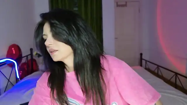 Snapshot of RaileReed chatting on April 25, 2026, 7:11 pm RaileReed online show from April 25, 2026, 7:11 pm