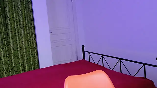 Snapshot of RaileReed chatting on November 20, 2025, 1:45 pm RaileReed online show from November 20, 2025, 1:45 pm