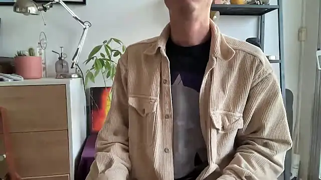 MikymikeBBWD online show from November 13, 2025, 2:43 pm