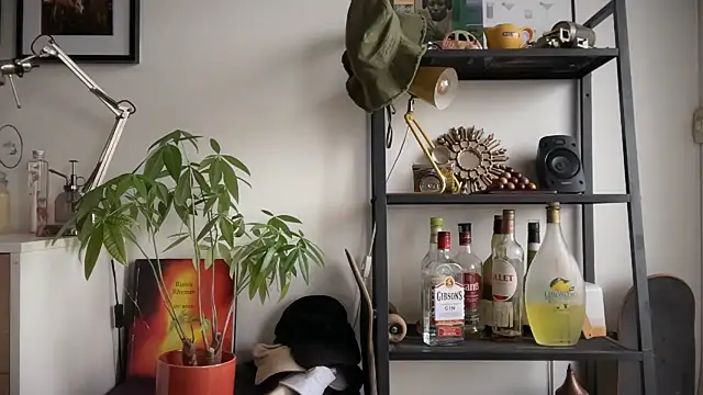 MikymikeBBWD online show from November 25, 2025, 1:00 pm