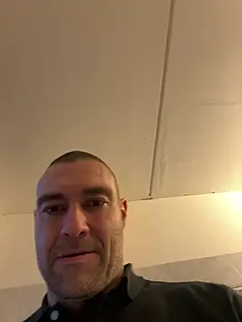 Snapshot of Jackcazzone_82 chatting on February 25, 2025, 5:08 pm Jackcazzone 82 online show from February 25, 2025, 5:08 pm