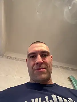 Snapshot of Jackcazzone_82 chatting on February 22, 2025, 2:41 pm Jackcazzone 82 online show from February 22, 2025, 2:41 pm