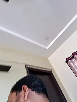 Snapshot of mohi77mohi chatting on February 13, 2025, 4:32 am mohi77mohi online show from February 13, 2025, 4:32 am
