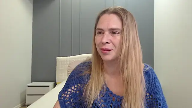 Snapshot of TessaDaybreak chatting on July 19, 2026, 6:55 am TessaDaybreak online show from July 19, 2026, 6:55 am