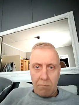 Snapshot of Teemu chatting on February 23, 2025, 12:05 pm Teemu online show from February 23, 2025, 12:05 pm