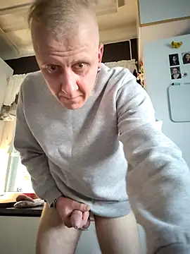 Snapshot of Teemu chatting on September 24, 2025, 3:51 pm Teemu online show from September 24, 2025, 3:51 pm