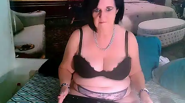 Snapshot of LuciousGrace chatting on February 26, 2025, 10:15 pm LuciousGrace online show from February 26, 2025, 10:15 pm